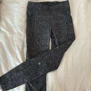 Size 4 Lululemon pattern leggings with pockets